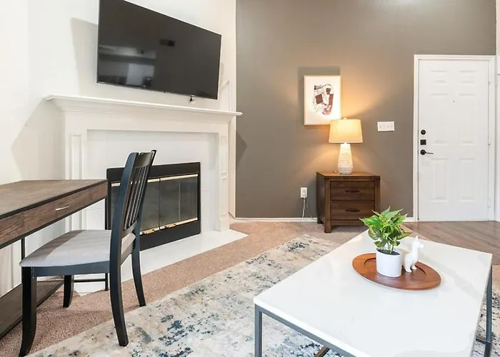 Landing - Modern With Amazing Amenities